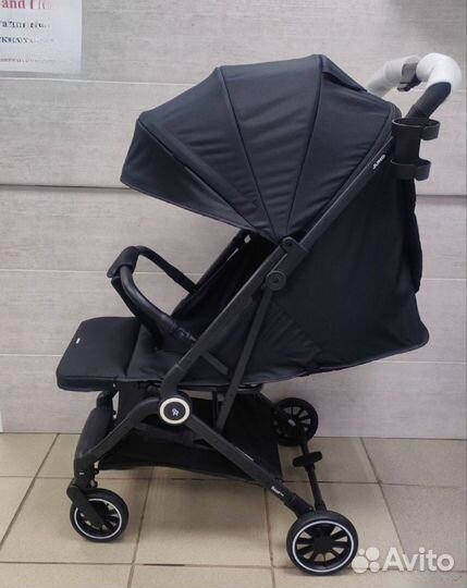 Новая легкая прогулочная коляска чемодан