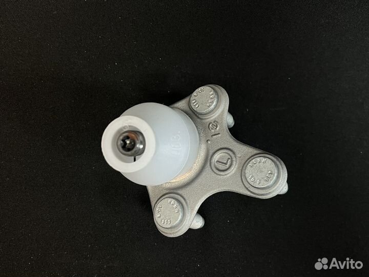 Шаровая опора левая Lemforder