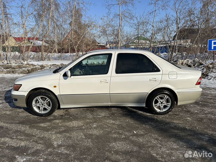 Toyota Vista 1.8 AT, 1999, 25 000 км