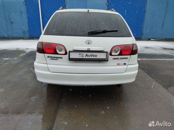 Toyota Caldina 2.2 AT, 2001, 300 000 км