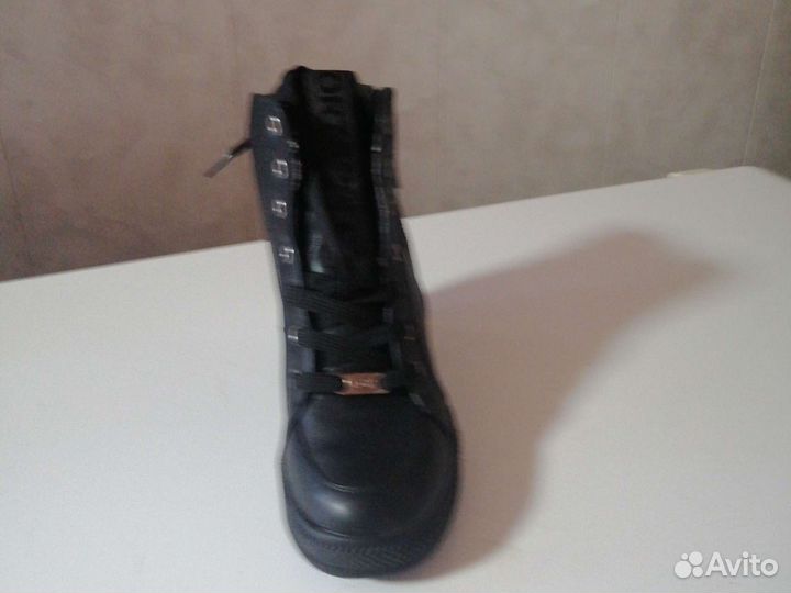 Женские ботинки весна