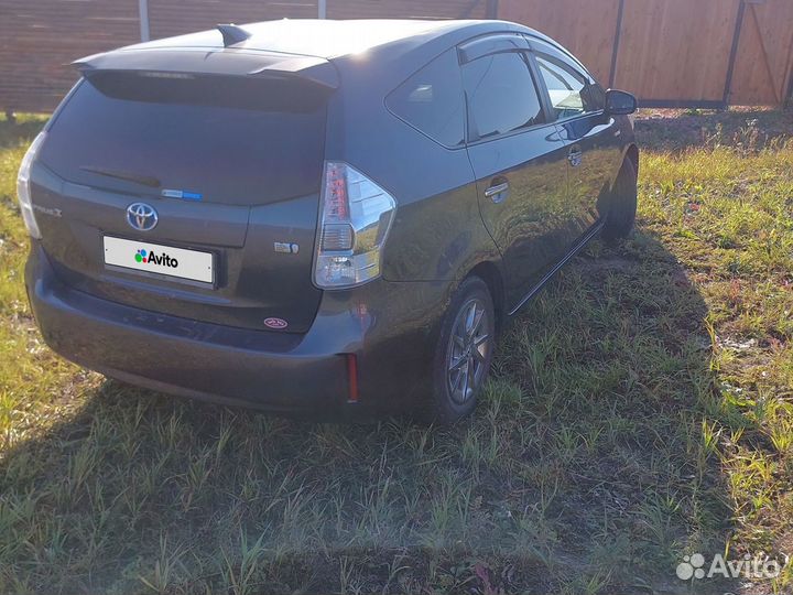 Toyota Prius Alpha 1.8 AT, 2014, 145 000 км