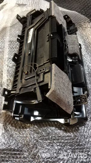 Отделение для перчаток в сборе Range Rover 2013