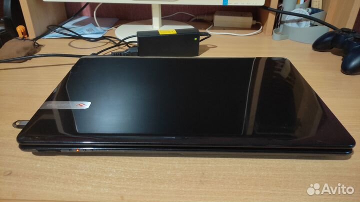 Ноутбук для работы и игр Intel I3 8 гб видео GT620
