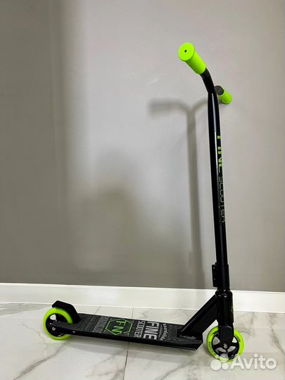В наличии трюковые самокаты