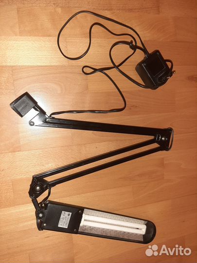 Настольный светильник