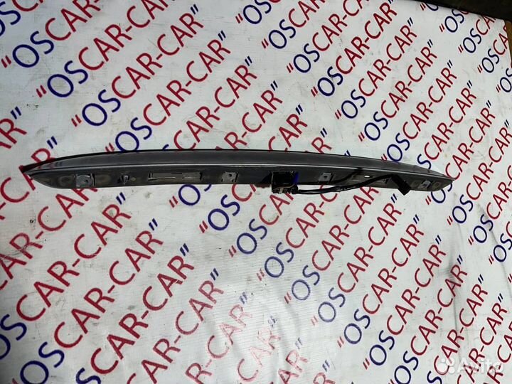 Планка крышки багажника на BMW