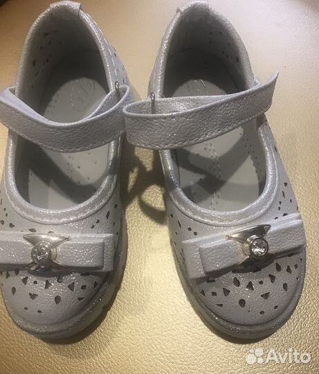 Туфли для девочки новые
