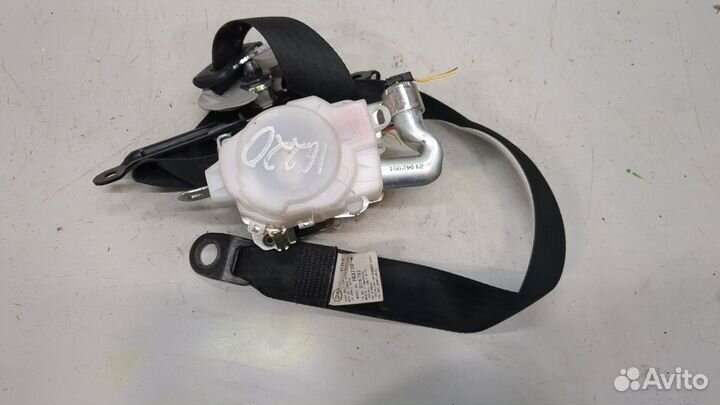 Ремень безопасности правый передний Lexus HS