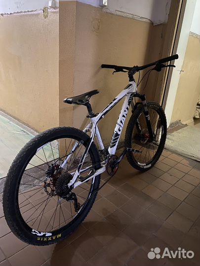 Продам велосипед гиант цена 50000 без торга