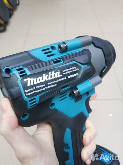 Гайковёрт Makita Lithium 880N