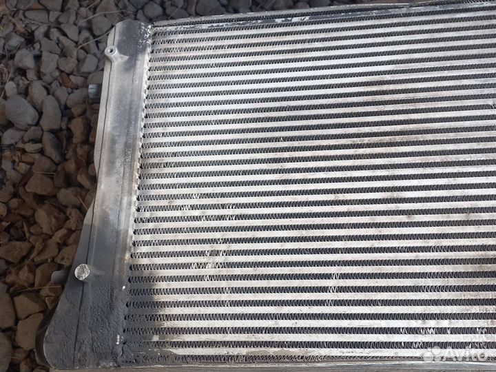 Интеркулер tfsi 2.0 TDI 2.0