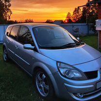 Renault Grand Scenic 1.5 MT, 2008, 240 000 км, с пробегом, цена 690 000 руб.