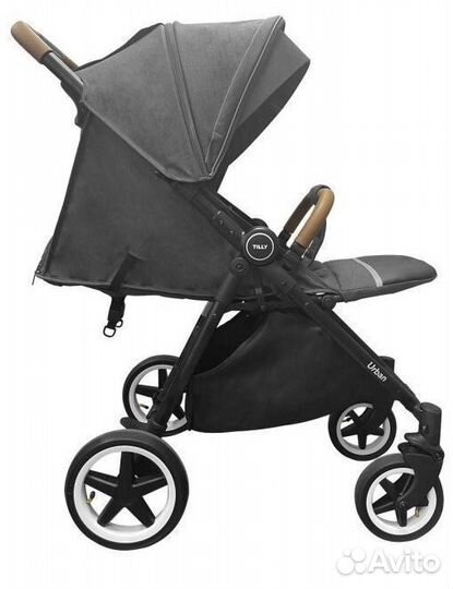 Прогулочная коляска с надувными колесами