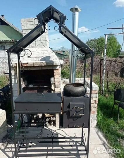 Мангал с крышей кованый