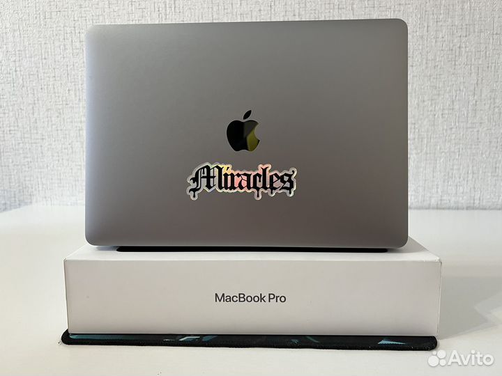 MacBook Pro 13 2020 m1 8/256