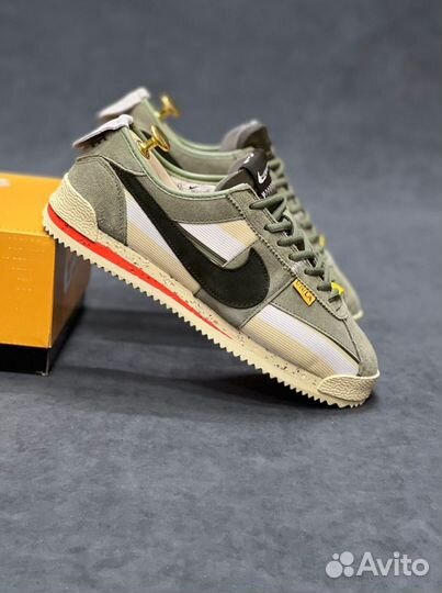 Кроссовки Nike