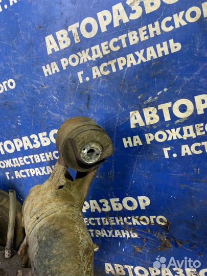 Задняя балка Opel Astra H универсал Z16XER 2012