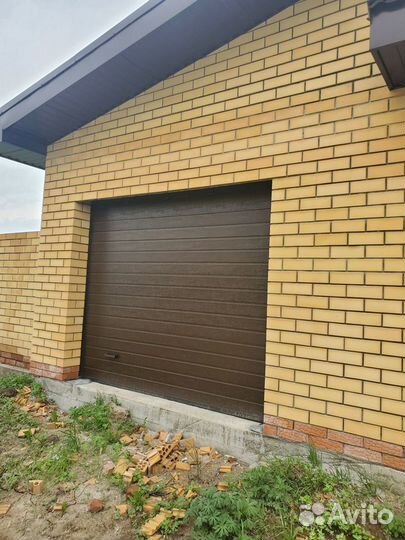 Секционные ворота