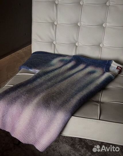 Свитер supreme blurred logo