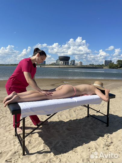 Профессиональный массажист