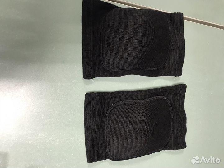 Наколенники