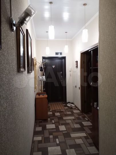 2-к. квартира, 61 м², 4/5 эт.
