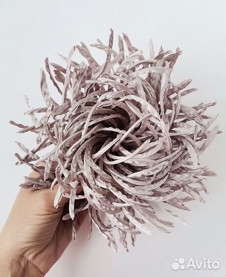 Большой цветок. Брошь