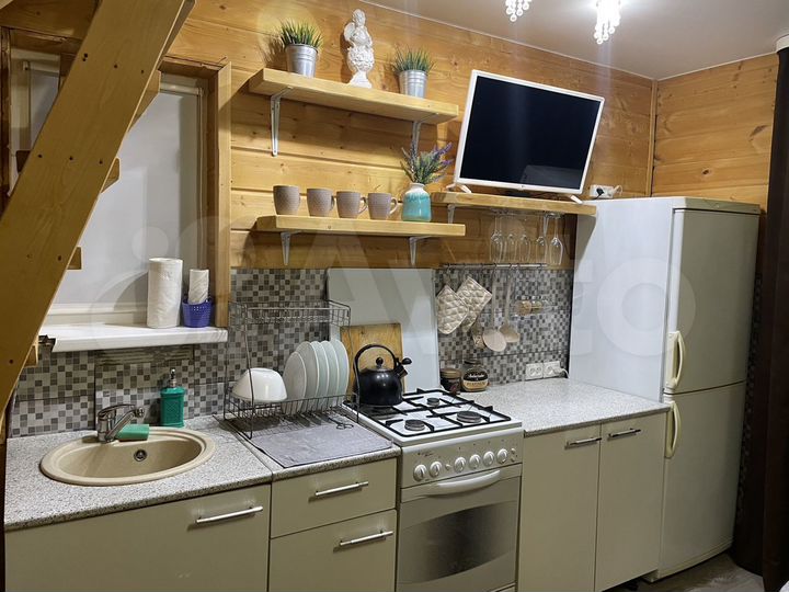 Дом 30 м² на участке 8 сот.