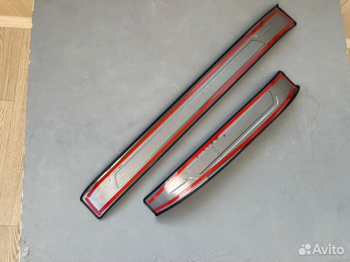 Lexus NX200 (2014-2021) накладки на пороги