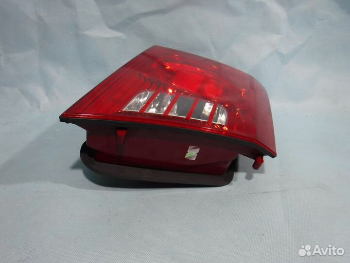 Фонарь левый внутренний Kia Magentis 1 / Optima 1