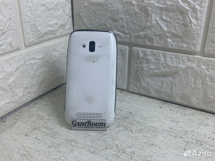 Nokia lumia 610