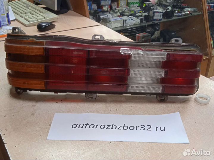 Задние фонари правый и левый Мерседес w123