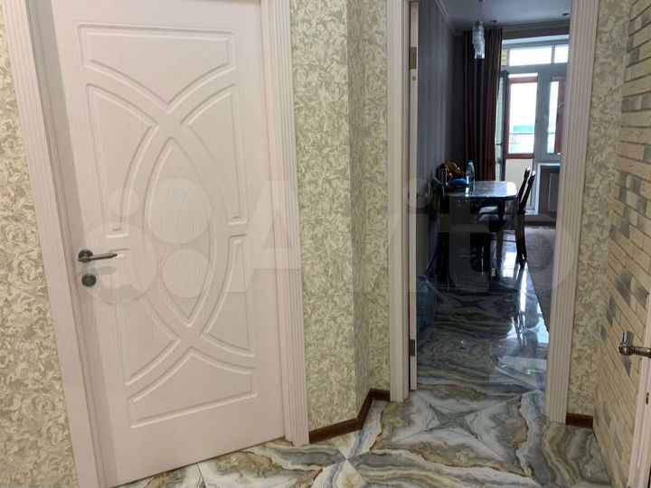 2-к. квартира, 61 м², 8/17 эт.