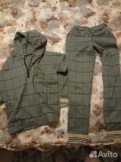 Брючный костюм женский 46