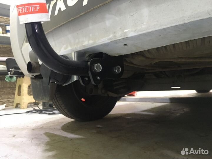 Фаркоп Трейлер для Renault Sandero 2009-2014