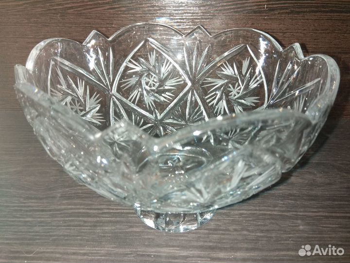 Хрусталь: вазы,стаканы, кружки