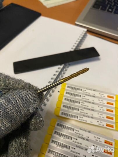 Метчик машинный