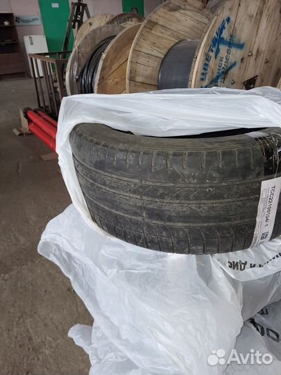 Goodyear Eagle F1 A/S-C 255/50 R19 и 285/45 R19 107W