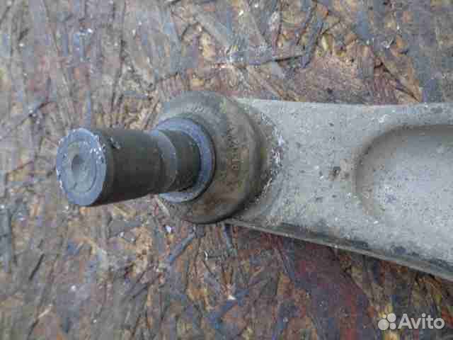 Рычаг передний правый нижний Buick Regal 5