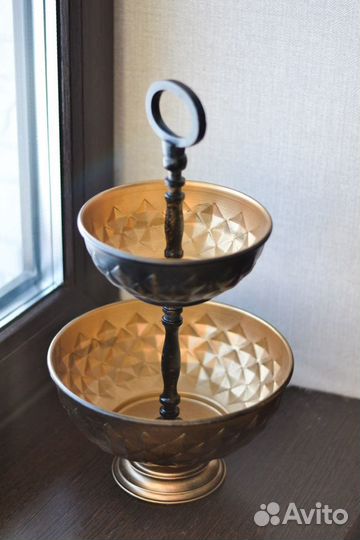 Вазы для фруктов или цветов