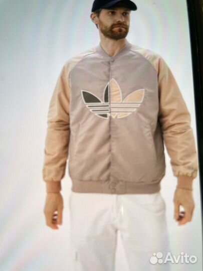 Adidas бомбер