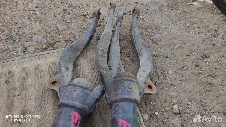 Стойка передняя Mitsubishi Galant/Legnum