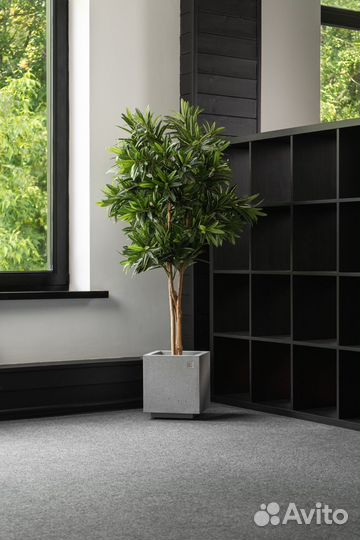 Горшок из бетона «Flying cube»