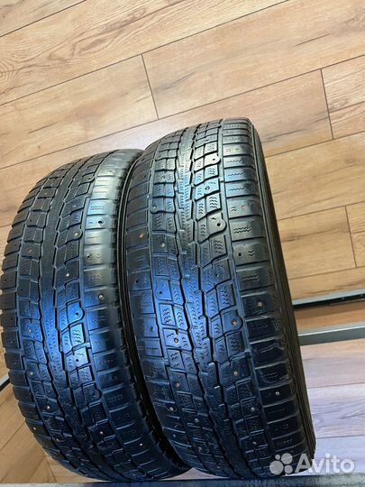 Dunlop SP Winter Ice 01 205/60 R16 92T
