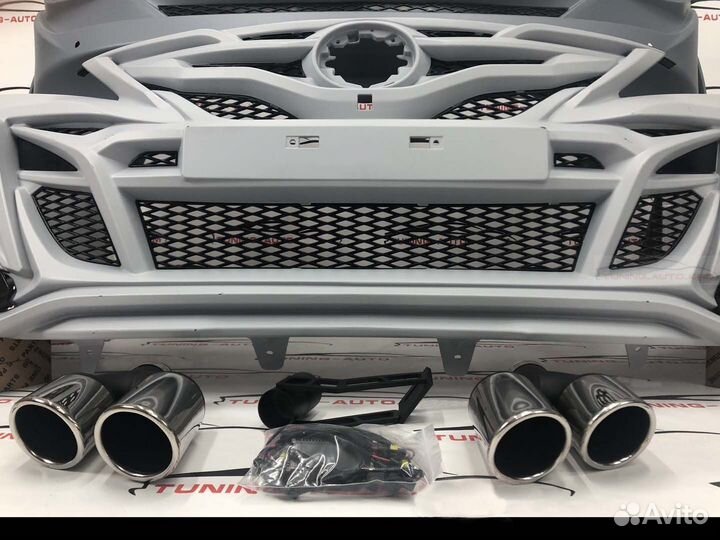 Обвес Toyota Camry 70 P7249