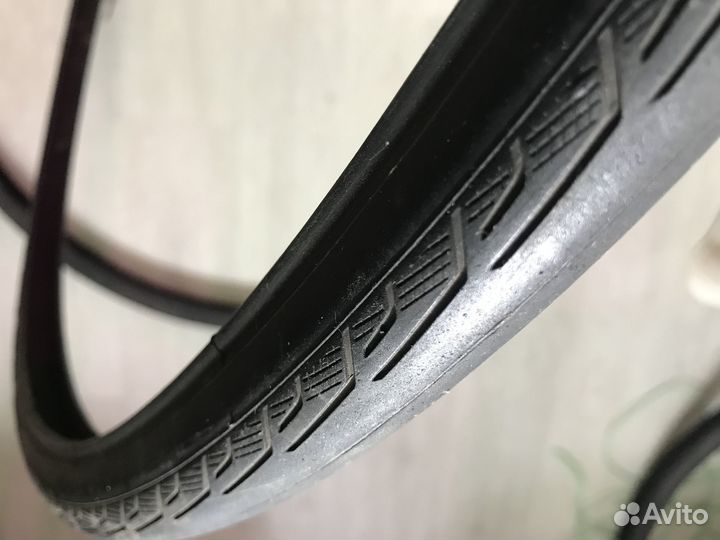 Покрышка c ободом новая шоссейная 700 x 25c