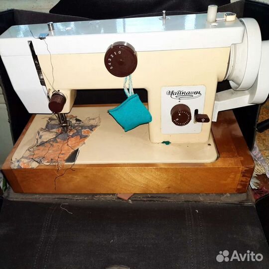 Швейная машина Чайка 134