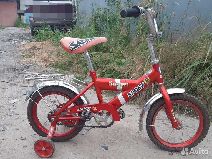 Велосипед детский четырехколесный