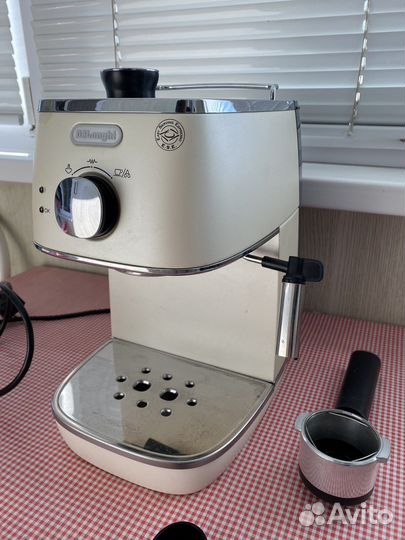 Кофеварка delonghi eci341w
